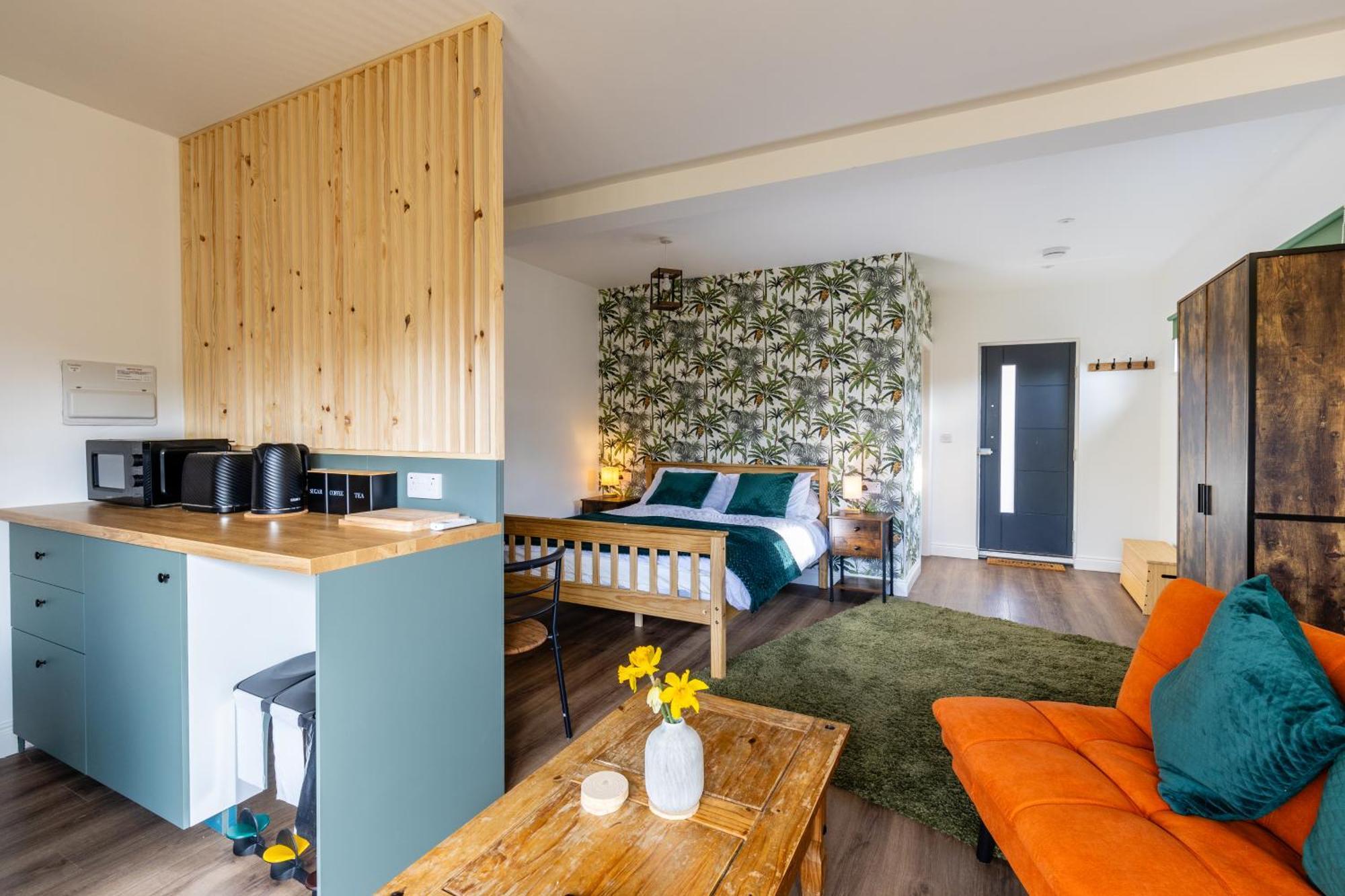 Midford Hideaway Apartment Bath Bagian luar foto