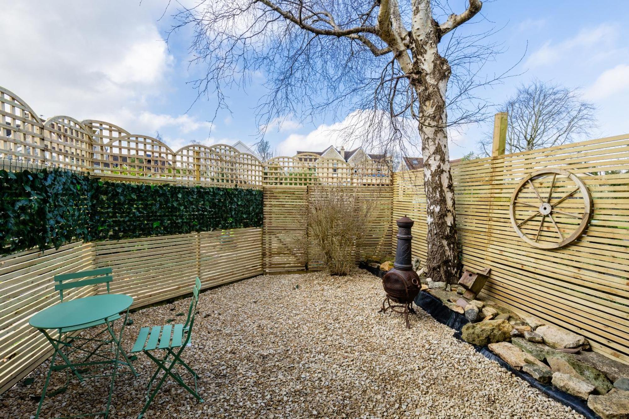 Midford Hideaway Apartment Bath Bagian luar foto